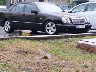 Mercedes E-Class