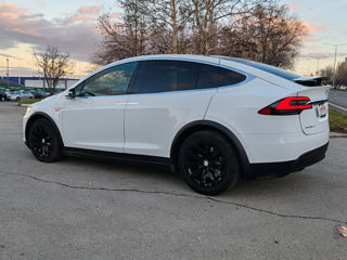 Tesla Model X foto 4