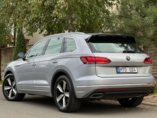 Volkswagen Touareg foto 3