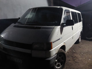 Volkswagen Caravelle foto 3