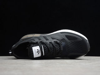 Adidas ZX 2K Boost Black-white foto 3