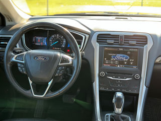 Ford Fusion foto 7