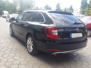 Skoda Superb foto 3