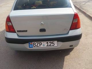 Renault Clio foto 2