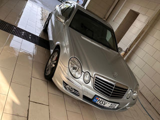 Mercedes E-Class foto 5