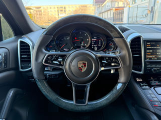 Porsche Cayenne foto 12