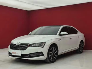 Skoda Superb foto 1