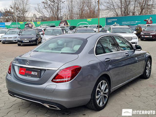 Mercedes C-Class foto 3