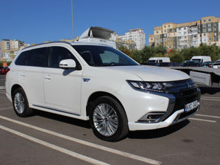 Mitsubishi Outlander foto 1