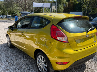 Ford Fiesta foto 7