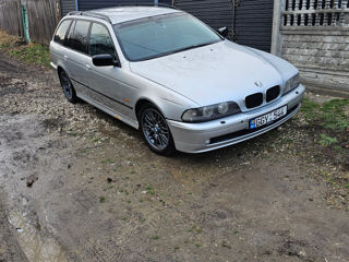 BMW 5 Series foto 10