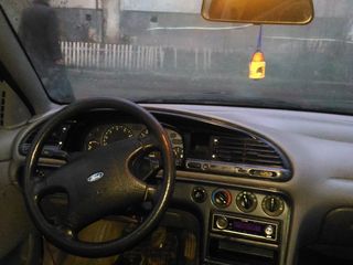 Ford Mondeo foto 6