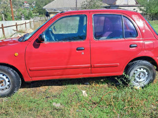 Nissan Micra foto 2