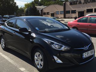 Hyundai Elantra foto 3