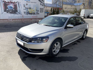 Volkswagen Passat foto 1