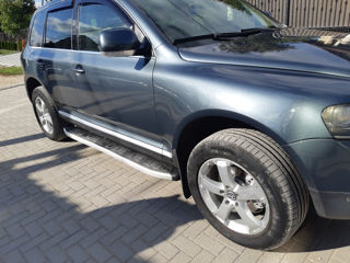 Volkswagen Touareg foto 2