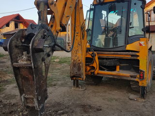 Jcb 3cx ciocan picon demolator   гидромолот. oferim servicii. foto 3