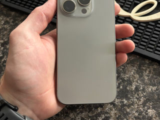 Iphone 15 pro natural titanium