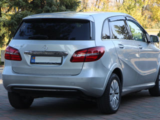 Mercedes B-Class foto 4