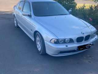 BMW 5 Series foto 3