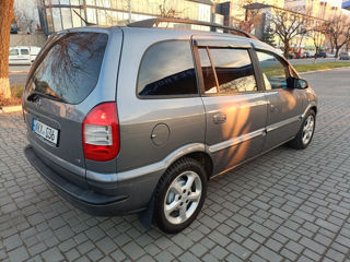 Opel Zafira foto 5