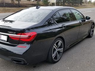 BMW 7 Series foto 2