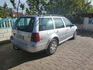 Volkswagen Golf foto 1