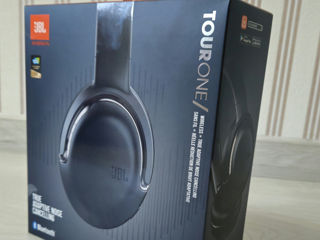 JBL Tour One, Bluetooth