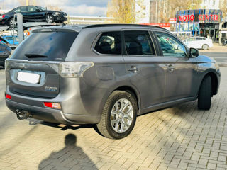 Mitsubishi Outlander foto 4