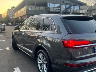 Audi Q7 foto 2