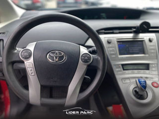 Toyota Prius foto 6