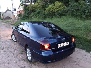 Toyota Avensis foto 5