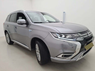 Mitsubishi Outlander foto 1