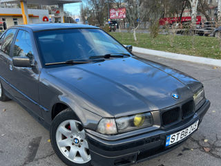 BMW 3 Series foto 7