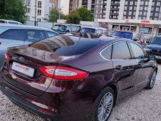 Ford Fusion foto 4