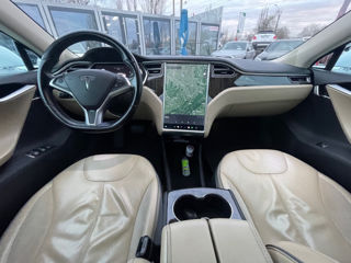 Tesla Model S foto 11