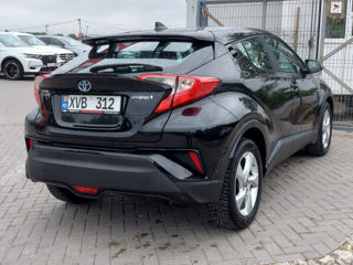 Toyota C-HR foto 5