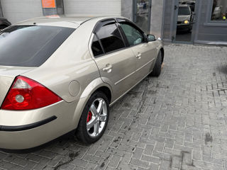 Ford Mondeo foto 4