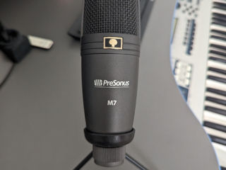 Electro-Voice N/D967, made in USA 80€.Presonus M7 80€.