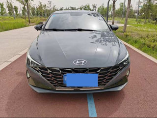 Hyundai Elantra foto 2