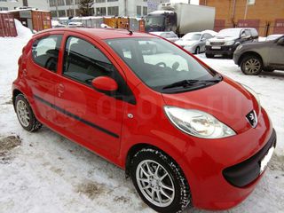 Peugeot 107 foto 2