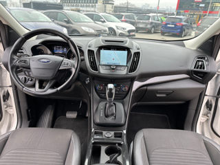 Ford Kuga foto 8