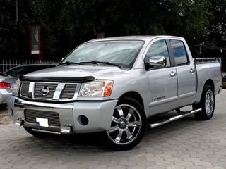 Nissan Titan foto 7