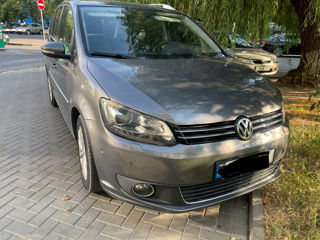 Volkswagen Touran foto 2