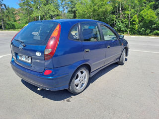 Nissan Almera Tino foto 3