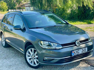 Volkswagen Golf foto 1