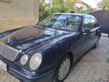 Mercedes E-Class foto 3