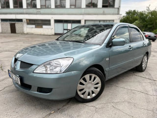 Mitsubishi Lancer foto 1