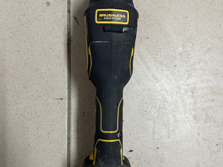 Renovator dewalt foto 2