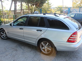 Mercedes C Class foto 2